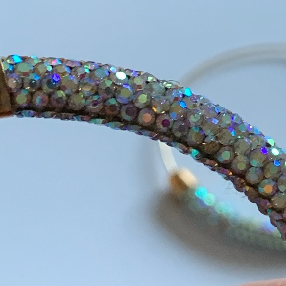 Very large rhinestone aurora borealis earrings - Picture 4 of 5